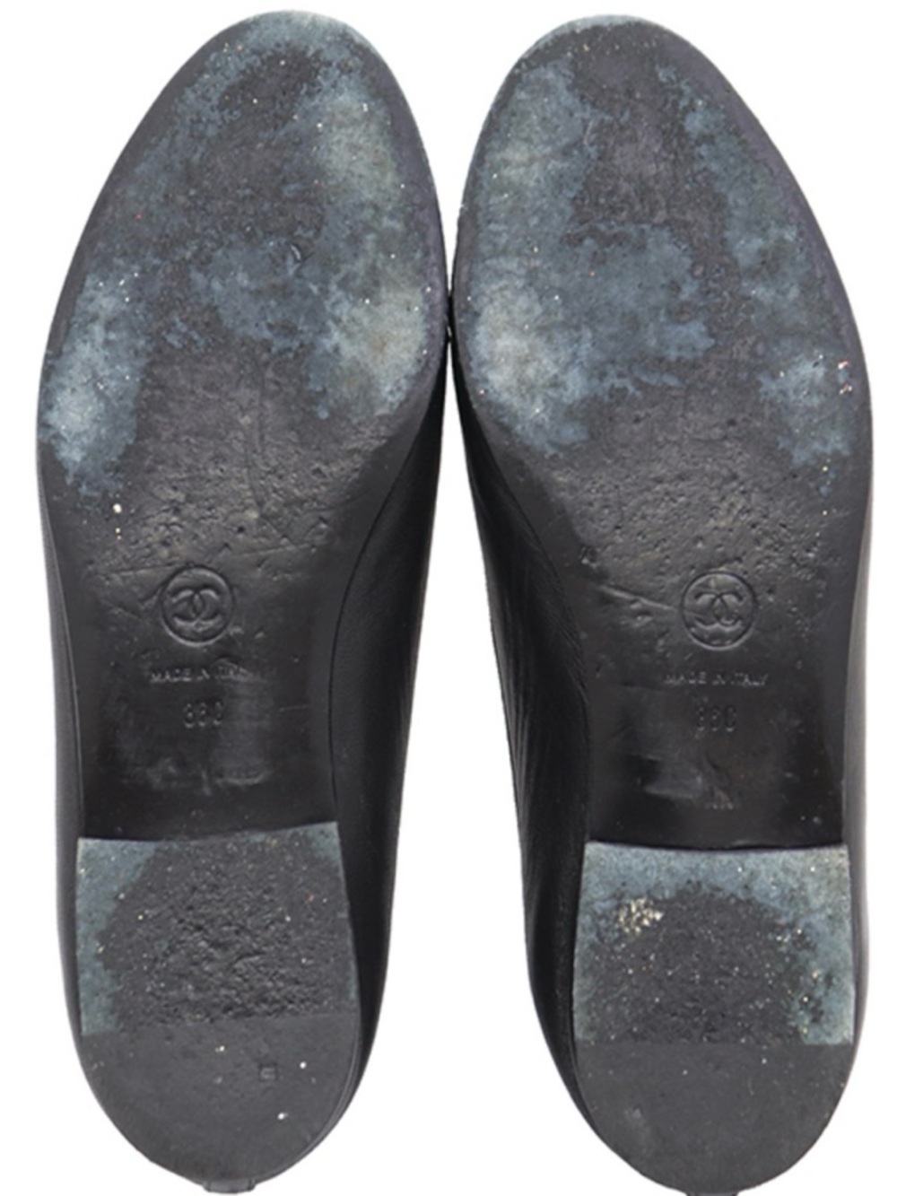 CHANEL Black Leather Ballet Flats with Patent Cap-Toe CC - Picture 4 of 7